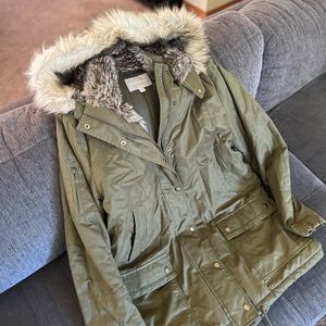 Banana Republic Army Green Winter Coat | Faux Fur Hood | Women’s L